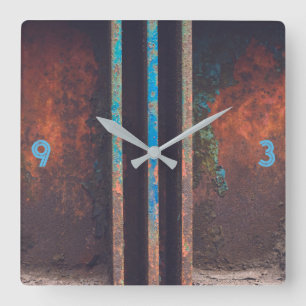 Industriële grunge bruin blauw geroest vierkante klok