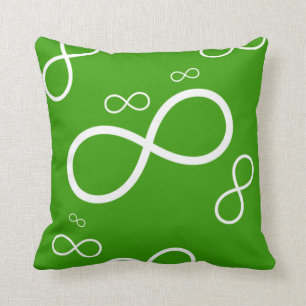 Infini blanc sur le coussin frais vert de