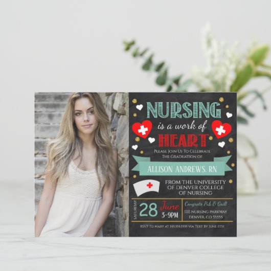 Infirmière Célébration de la graduation Invitation (Debout devant)