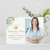 Infirmière Gold Blue Floral Grad Party Invitation (Debout devant)
