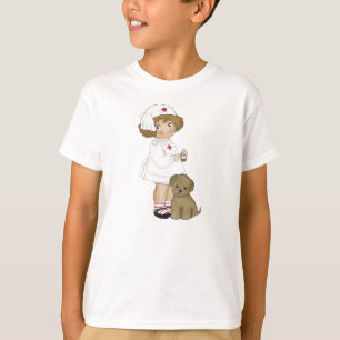 Infirmière vintage avec le T-shirts et les cadeaux