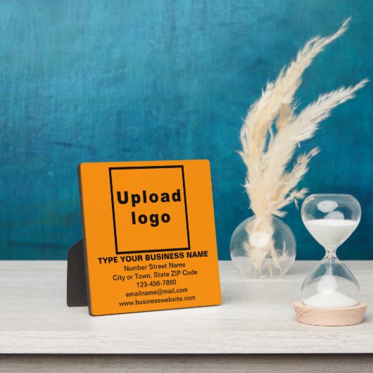 Information d'affaires sur la plaque Carré orange (Insitu)