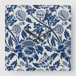 Ingewikkeld blauw bloempatroon op lichte achtergro vierkante klok