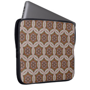 Ingewikkeld geometrisch sterrenpatroon in aardetin laptop sleeve