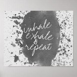 inhale exhale poster tekst over waterverf kunst