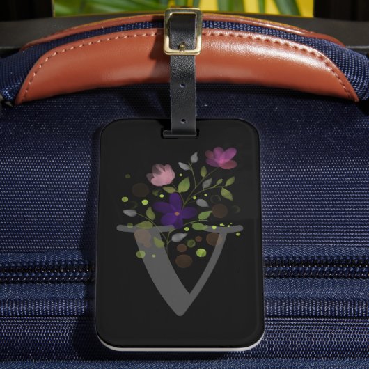 Initiaal Letter V Plus Floral Design Bagagelabel (Voorkant Insitu 2)