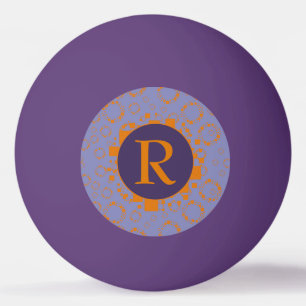 Initiaal oranje vierkant vierkant patroon paarse c pingpongballen