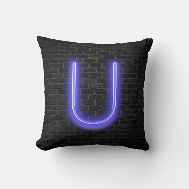 Initiaal U in Neon Marquee op Brick Kussen (Voorkant)