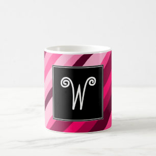 Initiale de coutume + Tasse rose/magenta de motif