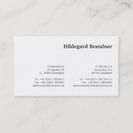 Initialen en donkerrood visitekaartje