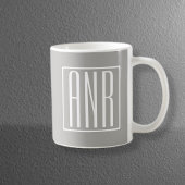 Initialen Monogram | Wit op lichtgrijs Koffiemok