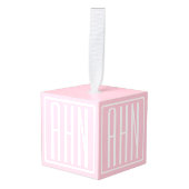 Initialen Monogram | wit op lichtroze Kubus Ornament (Voorkant hoekig)