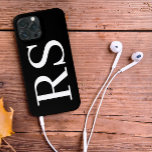 Initiales minimalistes modernes Monogramme Coque-M<br><div class="desc">Cette conception est également disponible sur d'autres modèles de téléphone. Choisissez Type de périphérique pour voir d'autres iPhone, Samsung Galaxy ou coques Google. Certains styles peuvent être modifiés en sélectionnant Style si c'est une option. Cette conception peut être personnalisée dans la zone fournie en modifiant la photo et/ou le texte....</div>