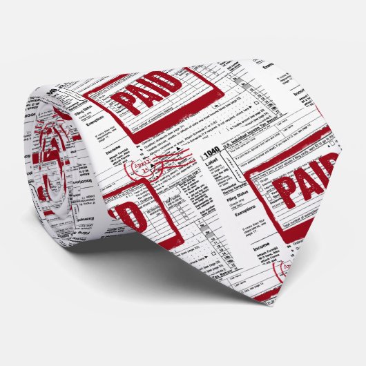 Inkomstenbelastingformulier met poststempel stropdas (Opgerold)