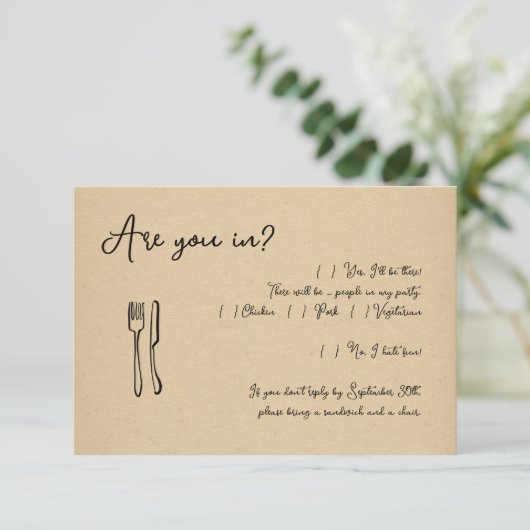 Insérez la carte de réponse d'invitation de script (Debout devant)