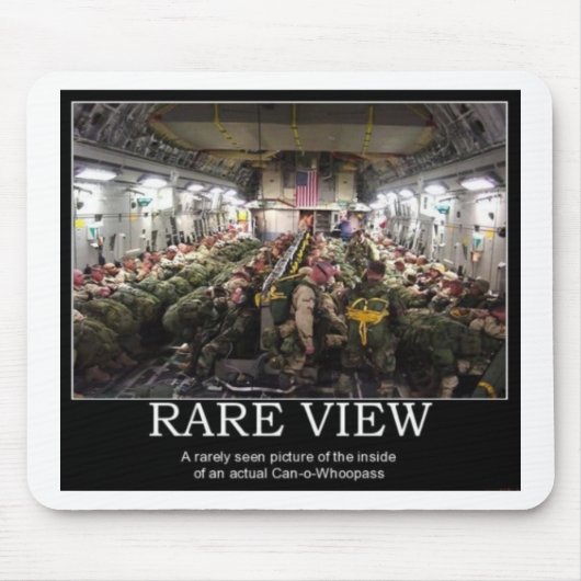 INSIDE van een werkelijke Can-O-Whoopass Muismat (Voorkant)