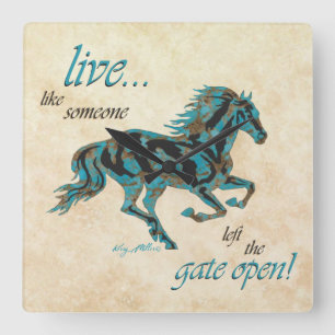 Inspirerend wandklok op het plein vierkante klok