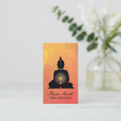 Instructeur de yoga et cartes de visite principaux (Debout devant)