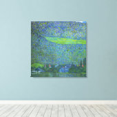 Interactie in Attersee door Klimt,  Art Nouveau Canvas Afdruk (Insitu (Houten vloer))