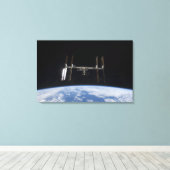 Internationaal ruimtestation 9 canvas afdruk (Insitu (Houten vloer))