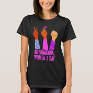 Internationale Vrouwendag 2022 Vrouwen breken de B T-shirt