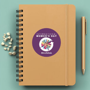 Internationale Vrouwendag 2026 Geef Om Te Krijgen Ronde Sticker