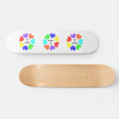 Interraciale liefdesregenboogkunst Skateboard (Horizontaal)