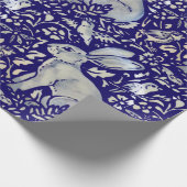 Intricate Blue Rabbit Bird Morris Style Pattern Cadeaupapier (Hoek)