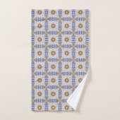 intricate blue, yellow, & white geometric pattern (Serviette à main)