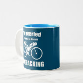 Introvert maar gestookt om te praten over bikepack tweekleurige koffiemok (Voorkant links)