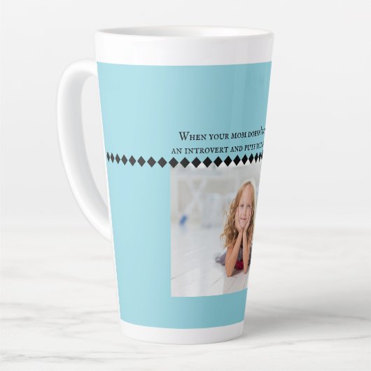 Introvert Mème Latte Mug (Angle gauche)