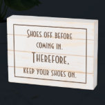 Introvert's Funny Entryway<br><div class="desc">Parfois, l'approche directe fonctionne. D'autres fois, nous devons être un peu passifs et agressifs. Voici une indication attrayante pour votre entrée à la maison ou au bureau. Ce panneau rustique en bois "boîte" est fait de bois de bouleau peint en blanc en détresse. Il peut facilement pendre ou se tenir...</div>