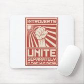 Introverts verenigen zich apart in uw eigen woning muismat (Met muis)