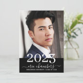 Invitation (Debout devant)