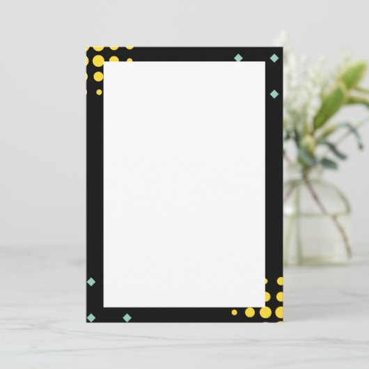 invitation (Debout devant)