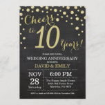 Invitation 10e anniversaire Mariage Chalkboard noir et or<br><div class="desc">10e anniversaire Mariage Chalkboard Black and Gold Invitation. Dixième anniversaire du Mariage. Chalkboard Black et Gold Parties scintillant Diamond Arrière - plan. Confetti d'or. Anniversaire adulte. Fête d'anniversaire d'une femme ou d'un homme. Pour plus de personnalisation, cliquez sur le bouton "Customiser" et utilisez notre outil de conception pour modifier ce...</div>