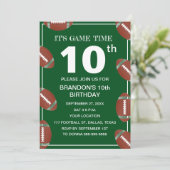 Invitation 10e fête d'anniversaire Football Vert Sport Enfant (Debout devant)