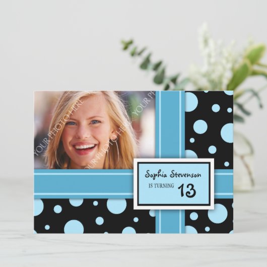 Invitation 13ème Points de noir bleu d'invitation de fête (Debout devant)