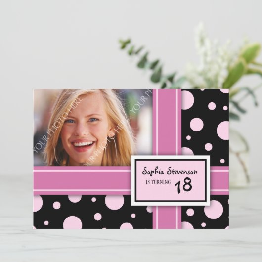 Invitation 18ème Points de noir de rose d'invitation de fête (Debout devant)