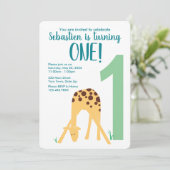 Invitation 1er anniversaire Jaune moderne bébé Giraffe (Debout devant)