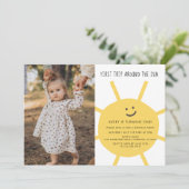 Invitation 1ère Visite Autour Du Soleil Photo Anniversaire (Debout devant)