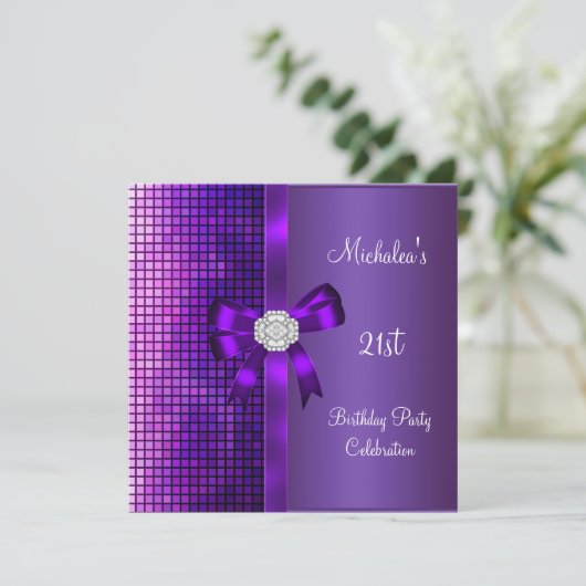 Invitation 21e Anniversaire Séquins de Diamant Violet Bow (Debout devant)