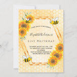 Invitation 21e anniversaire tournesol bees jaunes bourdons<br><div class="desc">Elégante, amusante, invitation à la fête d'été de 21e anniversaire. Jaune, arrière - plan blanc avec un motif de nid d'abeille. Avec un cadre géométrique en faux or. Décoré de tournesols jaunes et oranges et d'abeilles bourdonnantes. Le nom est écrit avec un script de style moderne écrit à la main....</div>