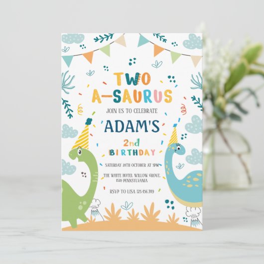 Invitation 2-a-saurus 2e anniversaire Dinosaure vert et bleu (Debout devant)