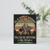 Invitation 2 In A World Where You Can Be Anything Be Kind Vin (Debout devant)