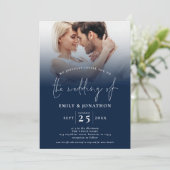 Invitation 2 Photo Overlay Script QR Marine Mariage blanc (Debout devant)