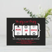 Invitation 30e anniversaire machine à sous Dice et jetons de (Debout devant)