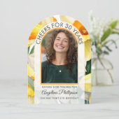 Invitation 30e Anniversaire Moderne Arche Fleurs DAFFODILS Ph (Debout devant)