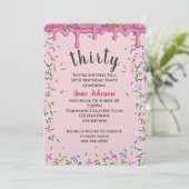 Invitation 30e Anniversaire Pink Icing Et Sprinkles (Debout devant)