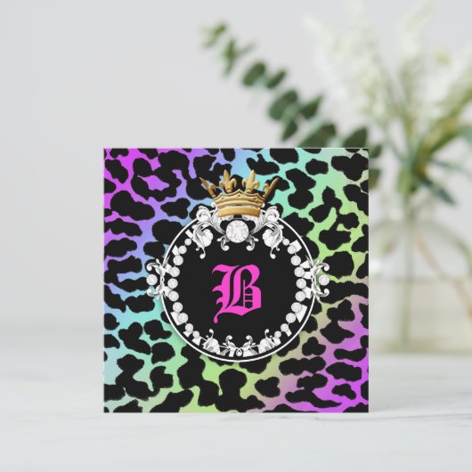 Invitation 311 Médaillon Diamond Leopard Amethyst Rainbow (Debout devant)